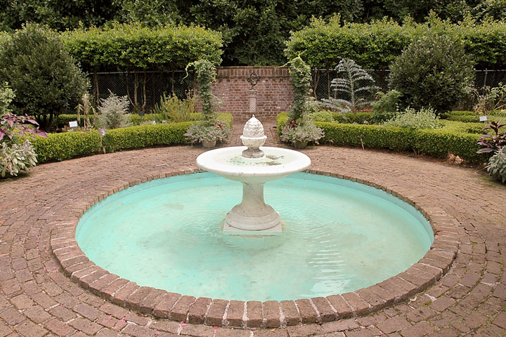 Elizabethan Gardens fountain, Roanoke Island, North Carolina